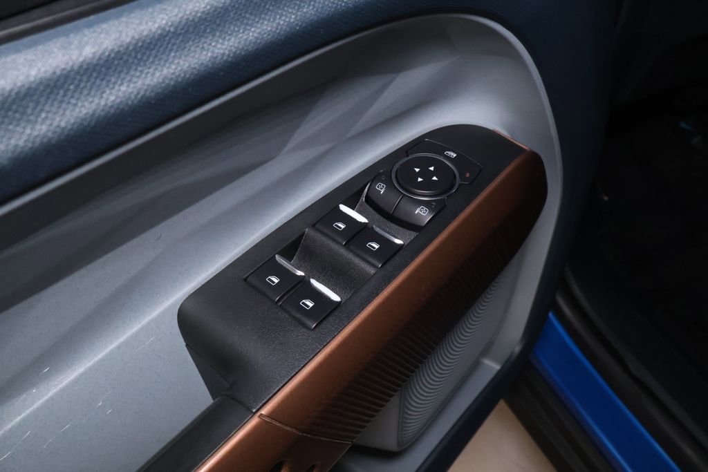 Used 2022 Ford Maverick Lariat w/ Lariat Luxury Package image 13