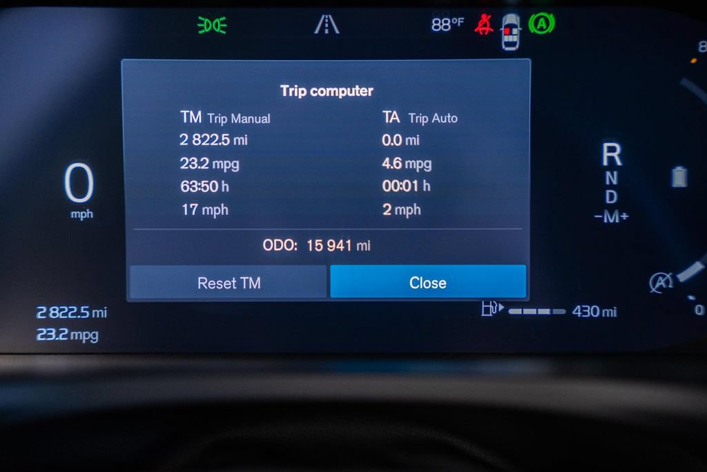 Used 2025 Volvo V60 B5 Cross Country Plus AWD/4WD image 43