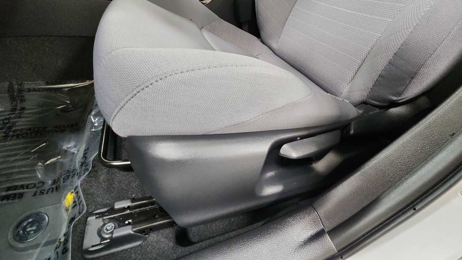 Certified 2025 Toyota Corolla SE FWD image 14