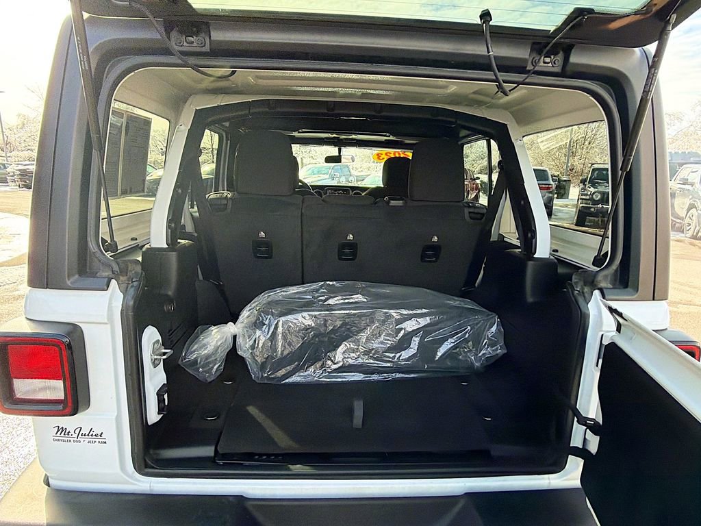 Used 2023 Jeep Wrangler Sport S image 13