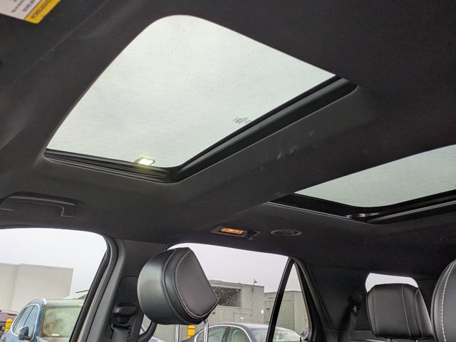 Used 2017 Ford Explorer Platinum image 13