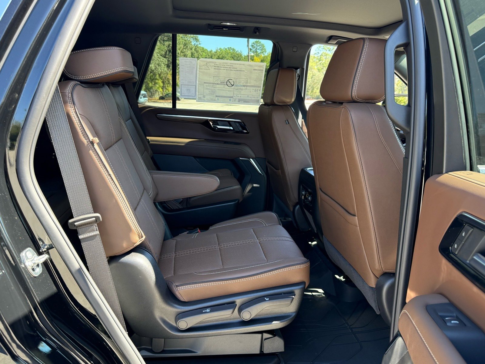 New 2026 Chevrolet Tahoe High Country w/ Sun And Tow Package image 15