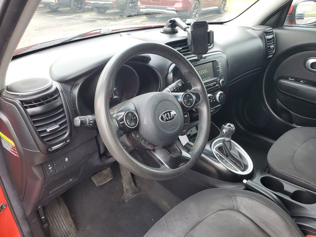 Used 2019 Kia Soul image 11