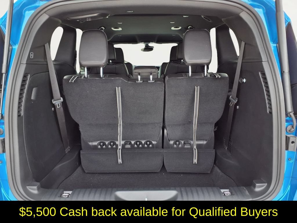 New 2026 Chrysler Pacifica Select w/ S Appearance Package FWD image 6