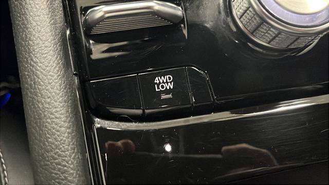 Used 2024 Jeep Grand Cherokee Overland image 23