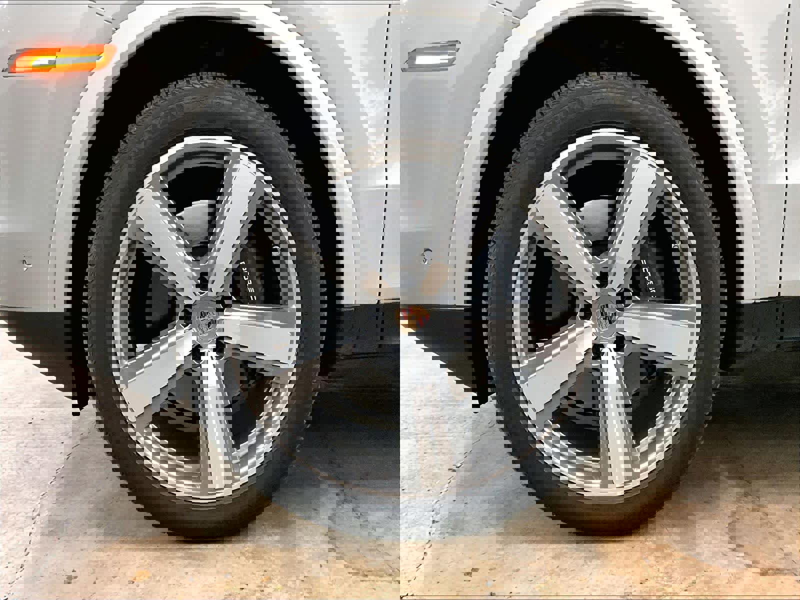 Used 2025 Porsche Cayenne image 12