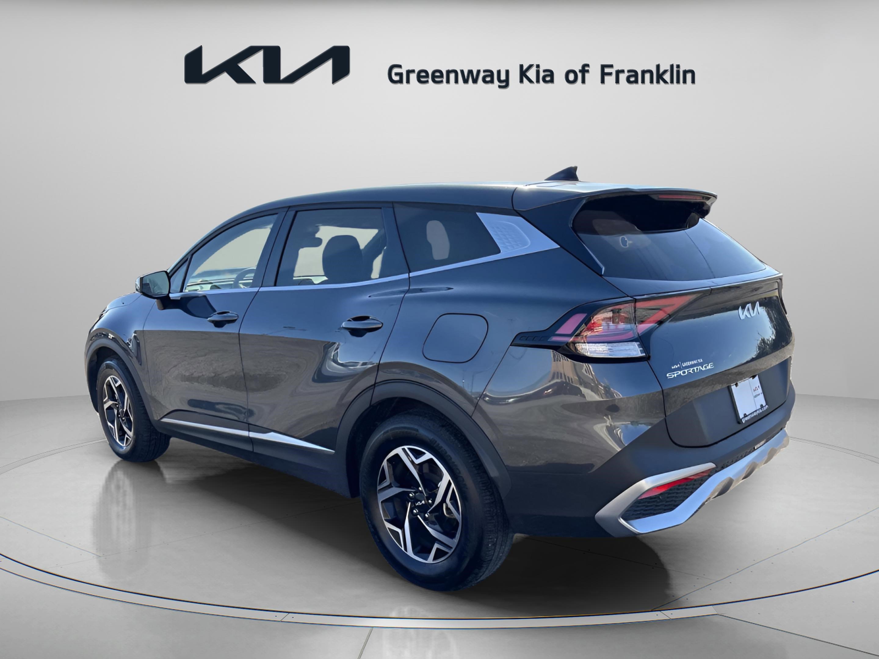 Used 2024 Kia Sportage LX image 5