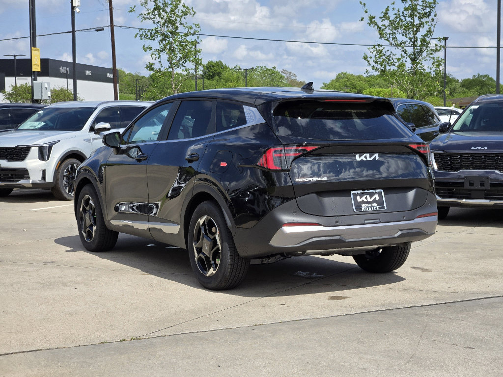 New 2026 Kia Sportage EX image 3