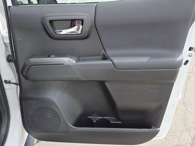 Used 2019 Toyota Tacoma TRD Sport AWD/4WD image 28