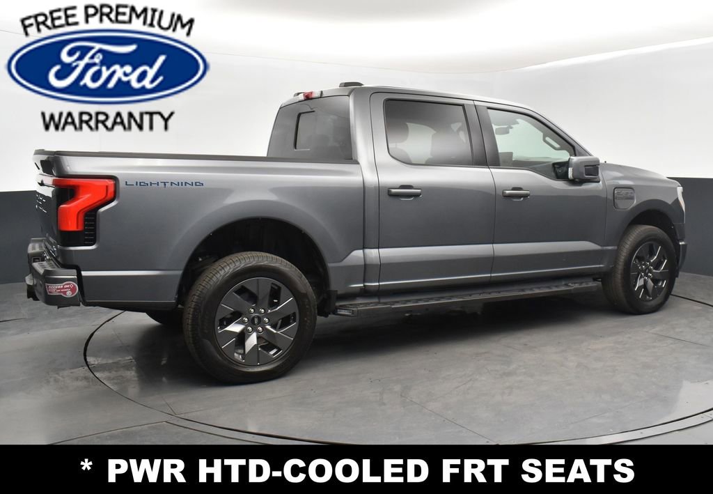 Used 2023 Ford F150 Lightning Lariat w/ Max Trailer Tow Package image 9