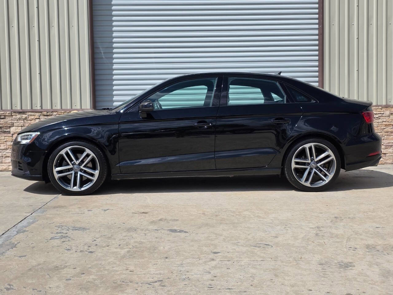 Used 2019 Audi A3 2.0T Titanium w/ Convenience Package image 2