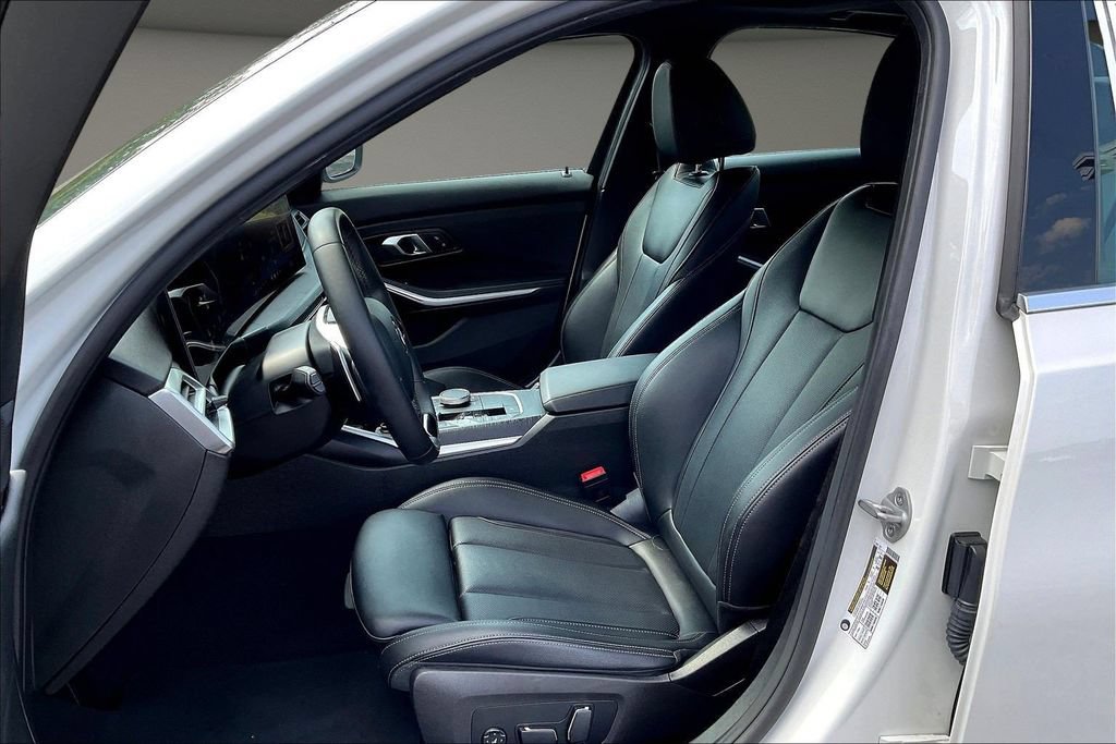 Used 2025 BMW 330i Sedan RWD image 24