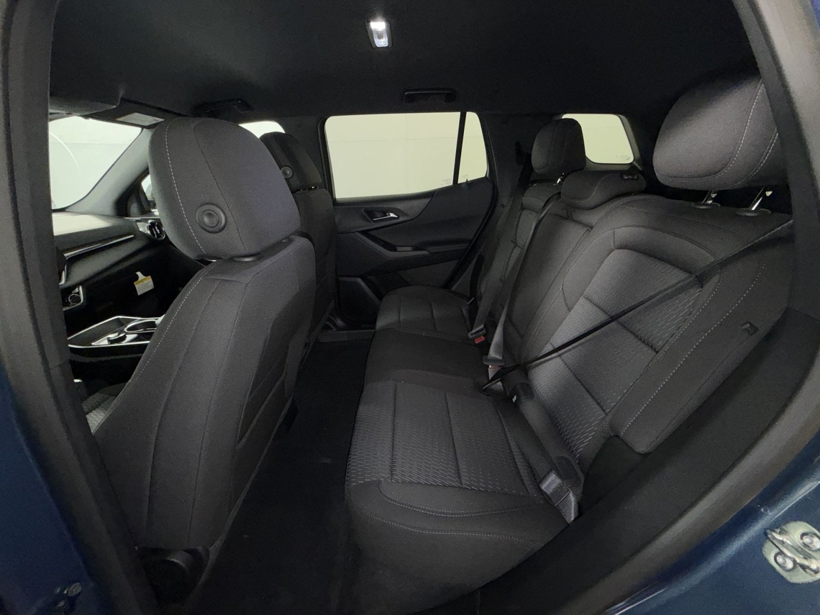 New 2027 Chevrolet Equinox LT w/ Safety and Technology Package FWD image 24
