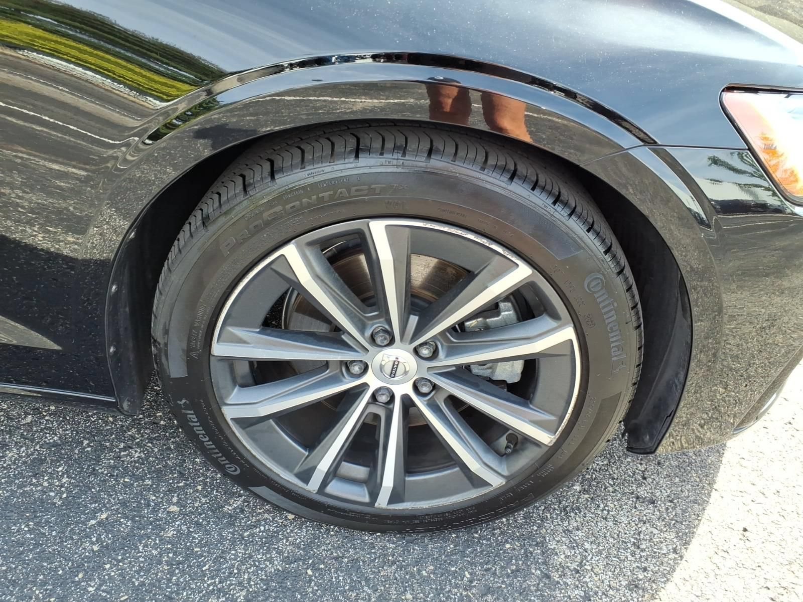 Used 2022 Volvo S60 B5 Momentum AWD/4WD image 12