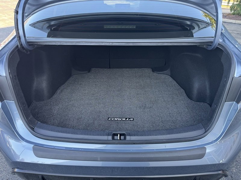 Used 2023 Toyota Corolla SE image 37