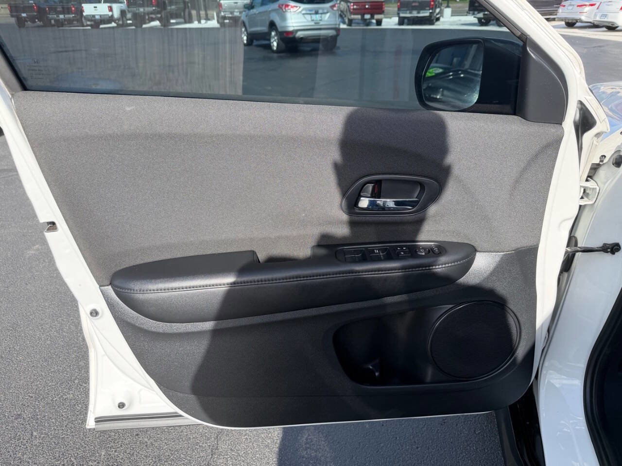 Used 2021 Honda HR-V Sport image 9