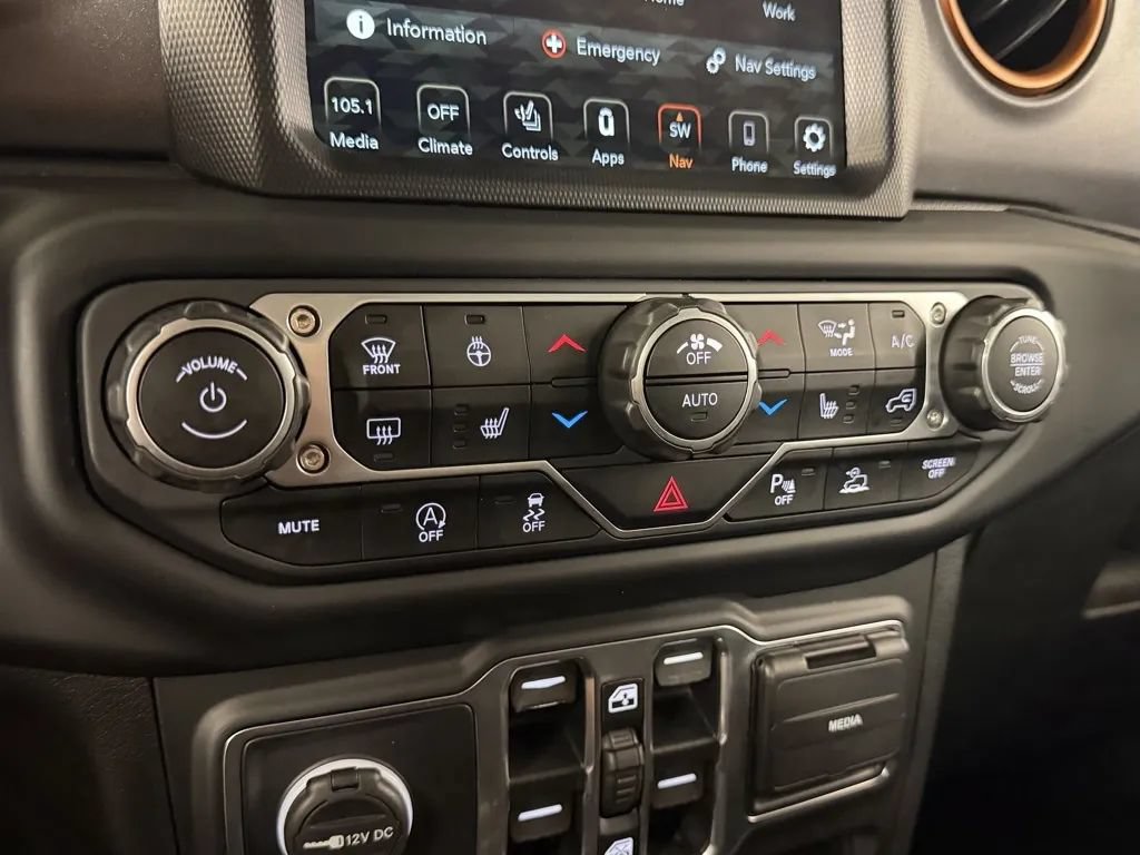 Used 2021 Jeep Gladiator Mojave AWD/4WD image 24