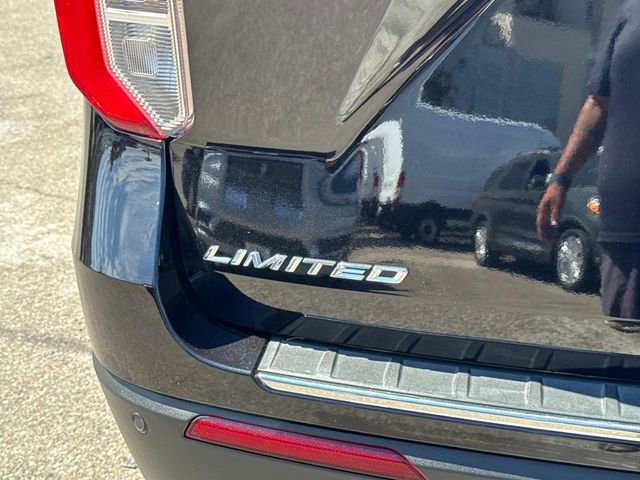 Used 2022 Ford Explorer Limited w/ Equipment Group 301A image 7