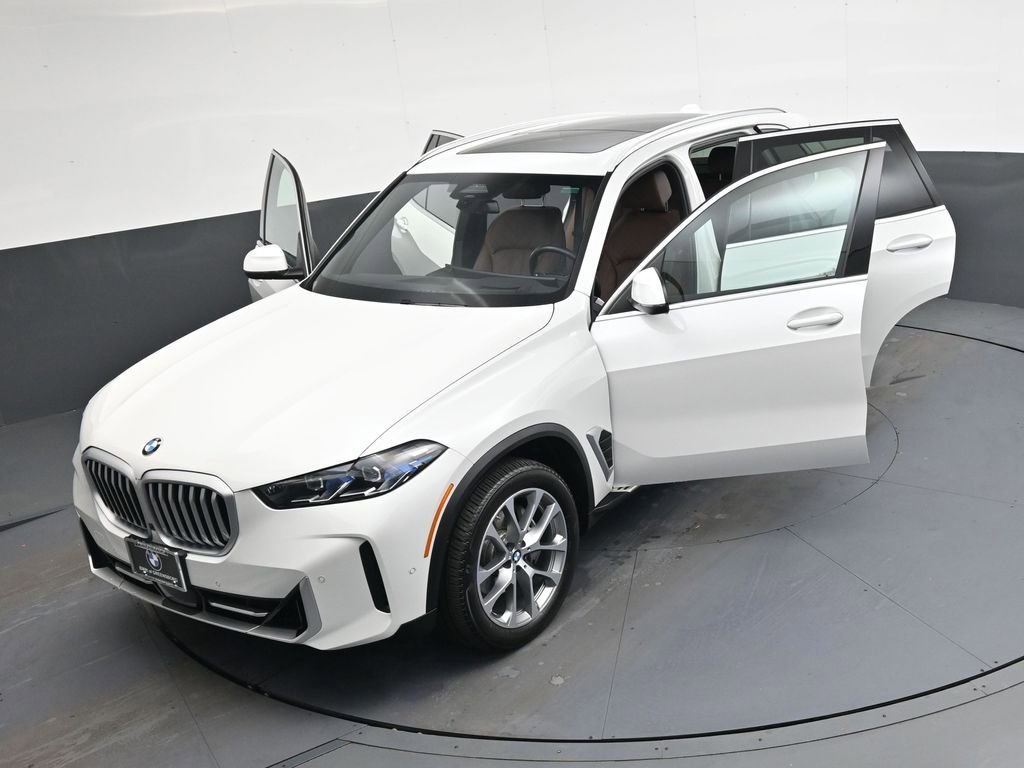 Used 2025 BMW X5 xDrive40i AWD/4WD image 39