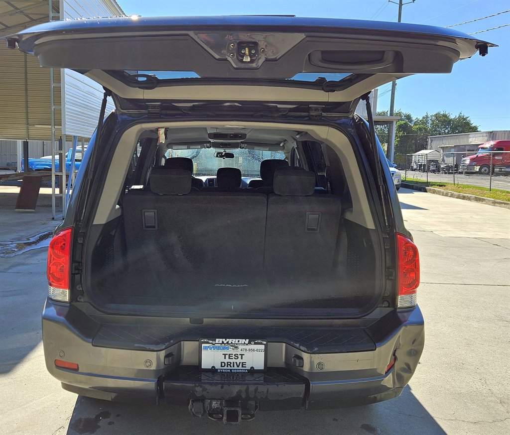 Used 2011 Nissan Armada SV image 12