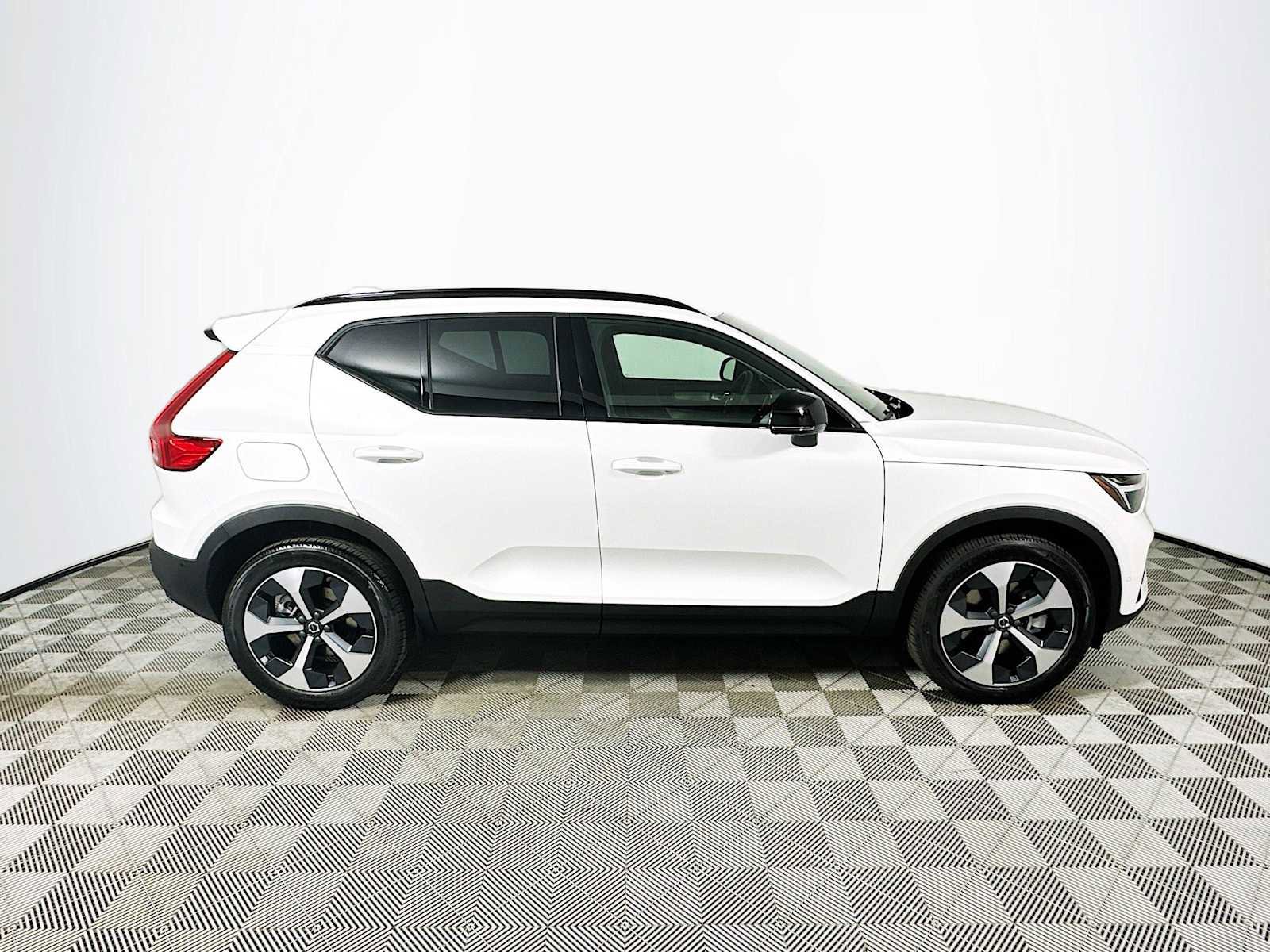 New 2026 Volvo XC40 B5 Plus w/ Protection Package Premier image 8