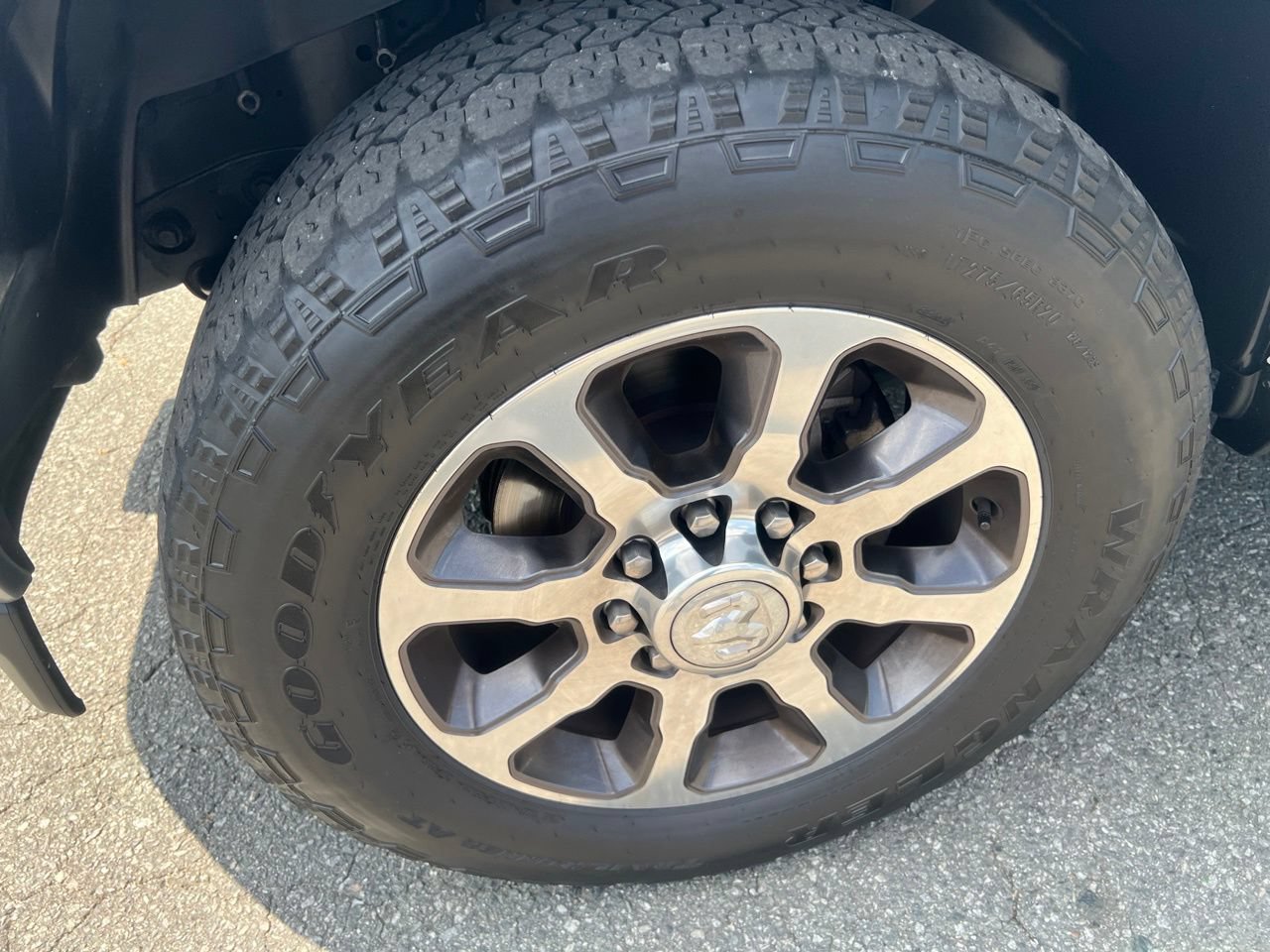 Used 2022 RAM 2500 Limited AWD/4WD image 11