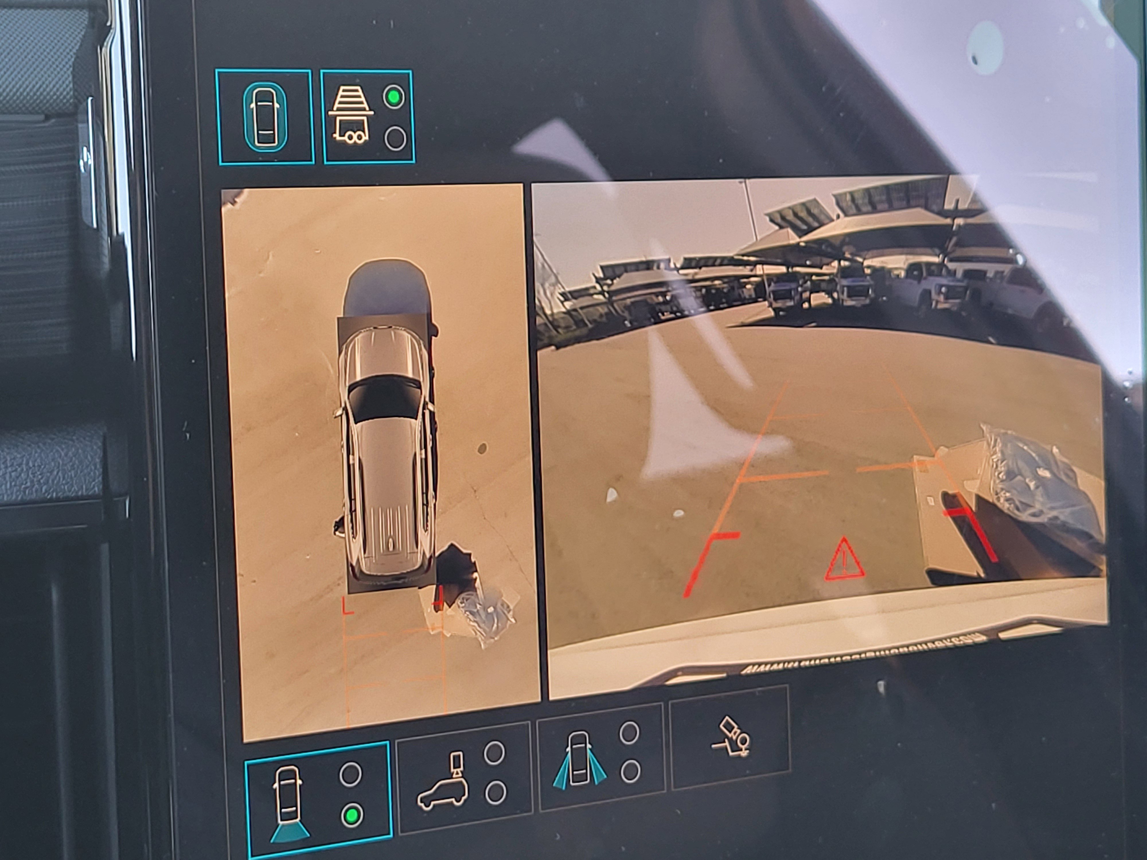 New 2026 GMC Acadia AT4 w/ Luxury Package image 16