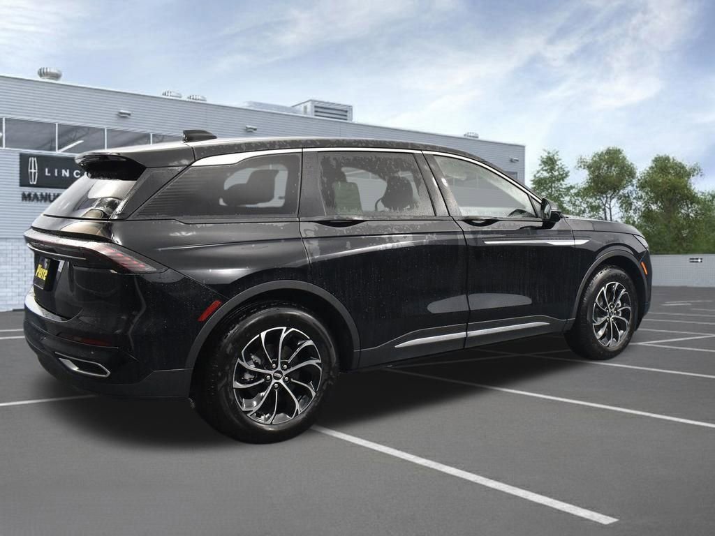 New 2026 Lincoln Nautilus Premier AWD/4WD image 4