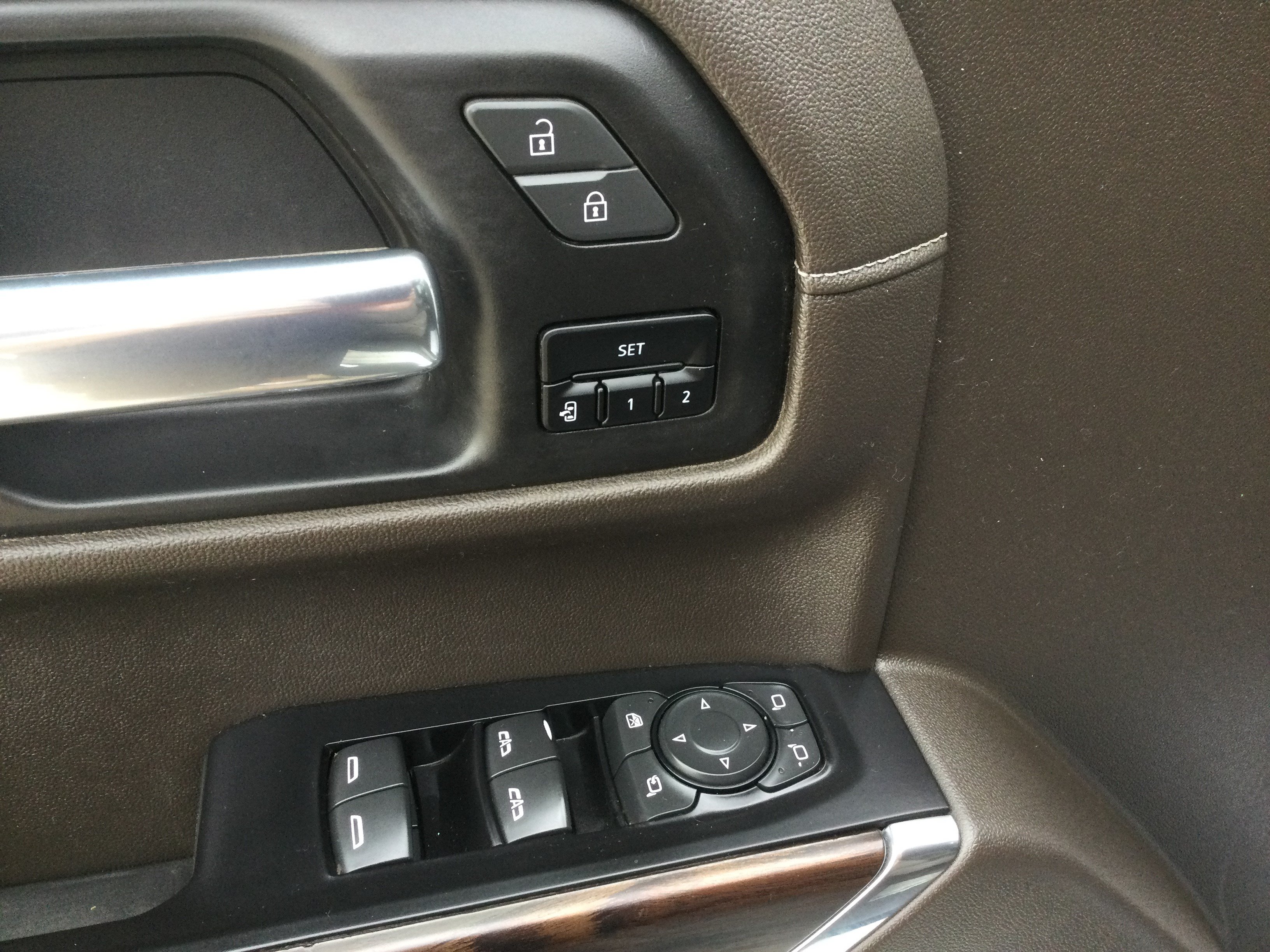 Used 2020 GMC Sierra 1500 SLT w/ SLT Convenience Package AWD/4WD image 10