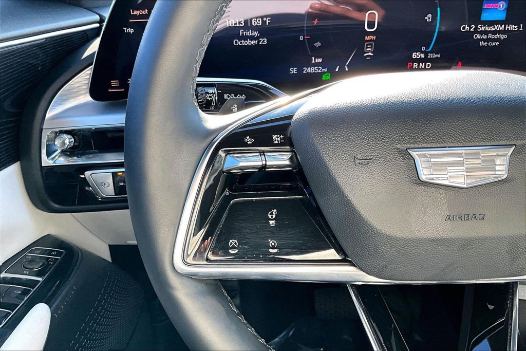 Certified 2024 Cadillac Lyriq Luxury RWD image 11