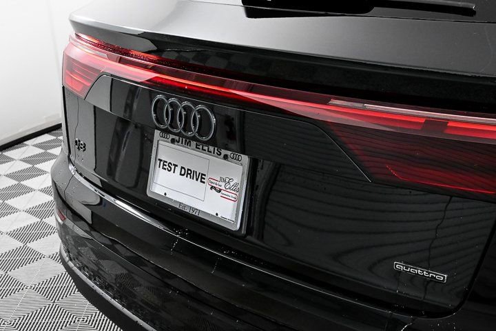 Used 2025 Audi Q8 Premium AWD/4WD image 27