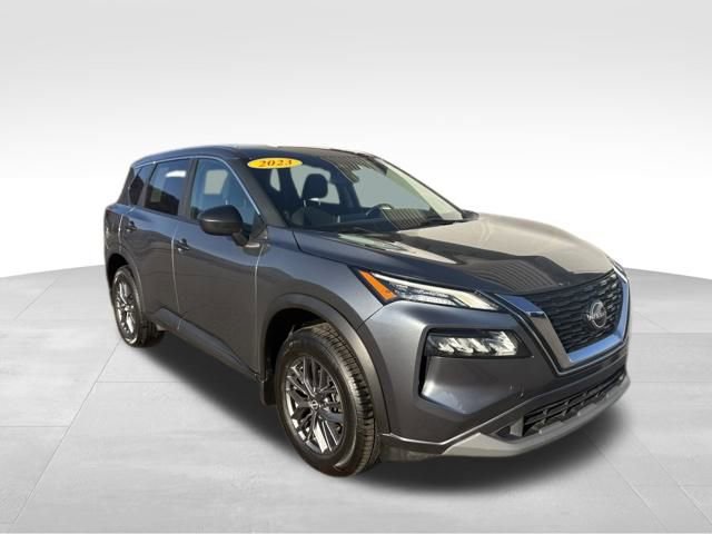 Used 2023 Nissan Rogue S image 8