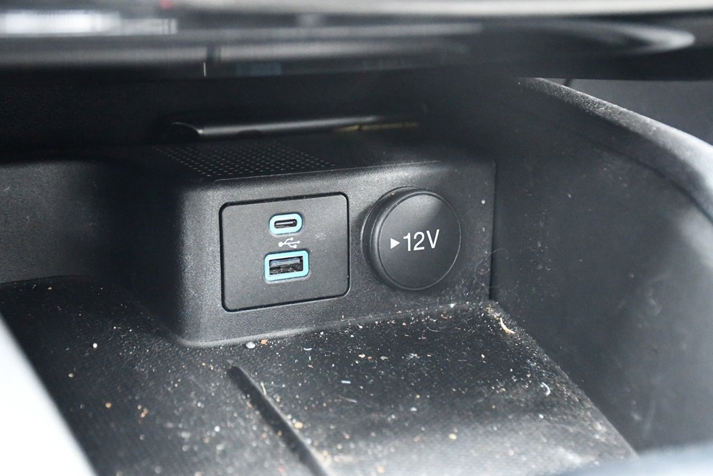 Used 2022 Ford Escape SE image 29