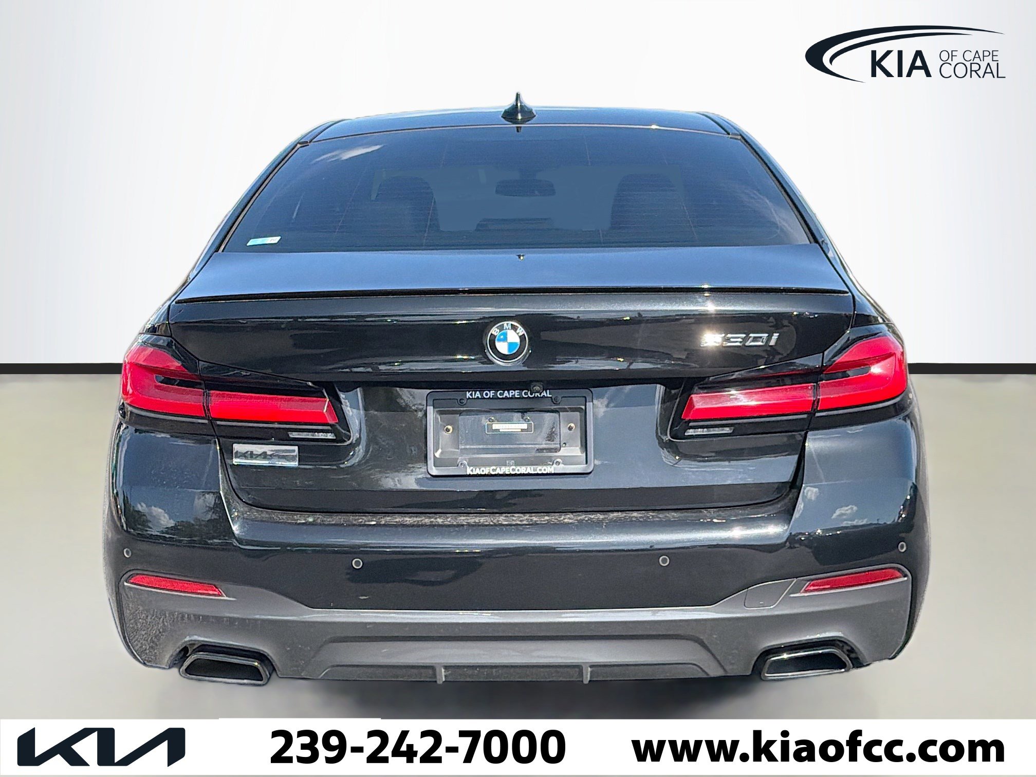 Used 2023 BMW 530i w/ M Sport Package image 4