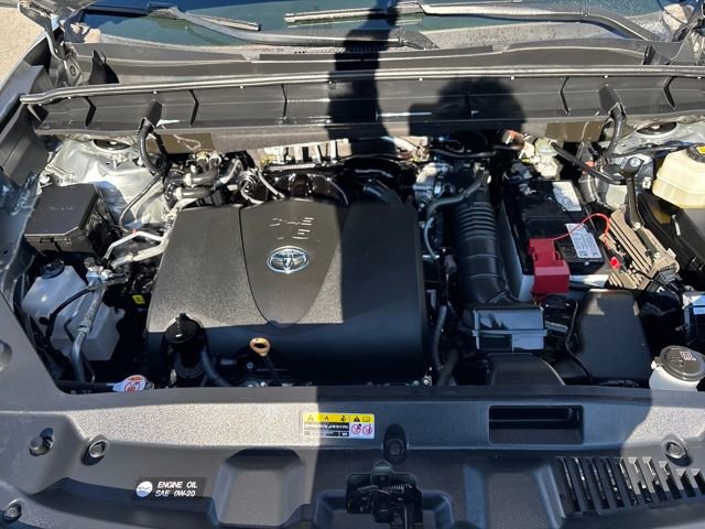 Used 2022 Toyota Highlander XLE image 24