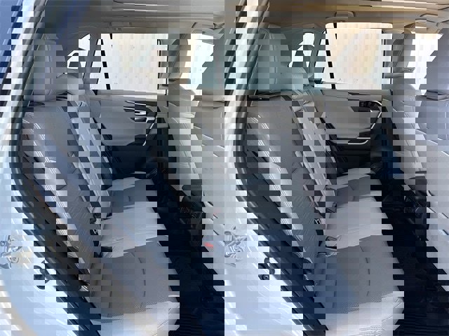 Used 2020 Toyota RAV4 Limited image 34