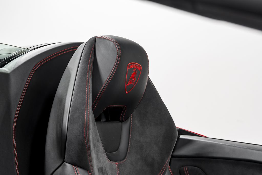 Used 2019 Lamborghini Huracan LP 580-2 image 31