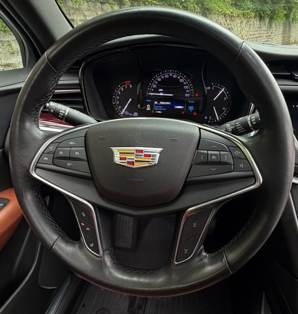Used 2019 Cadillac XT5 Luxury FWD image 21