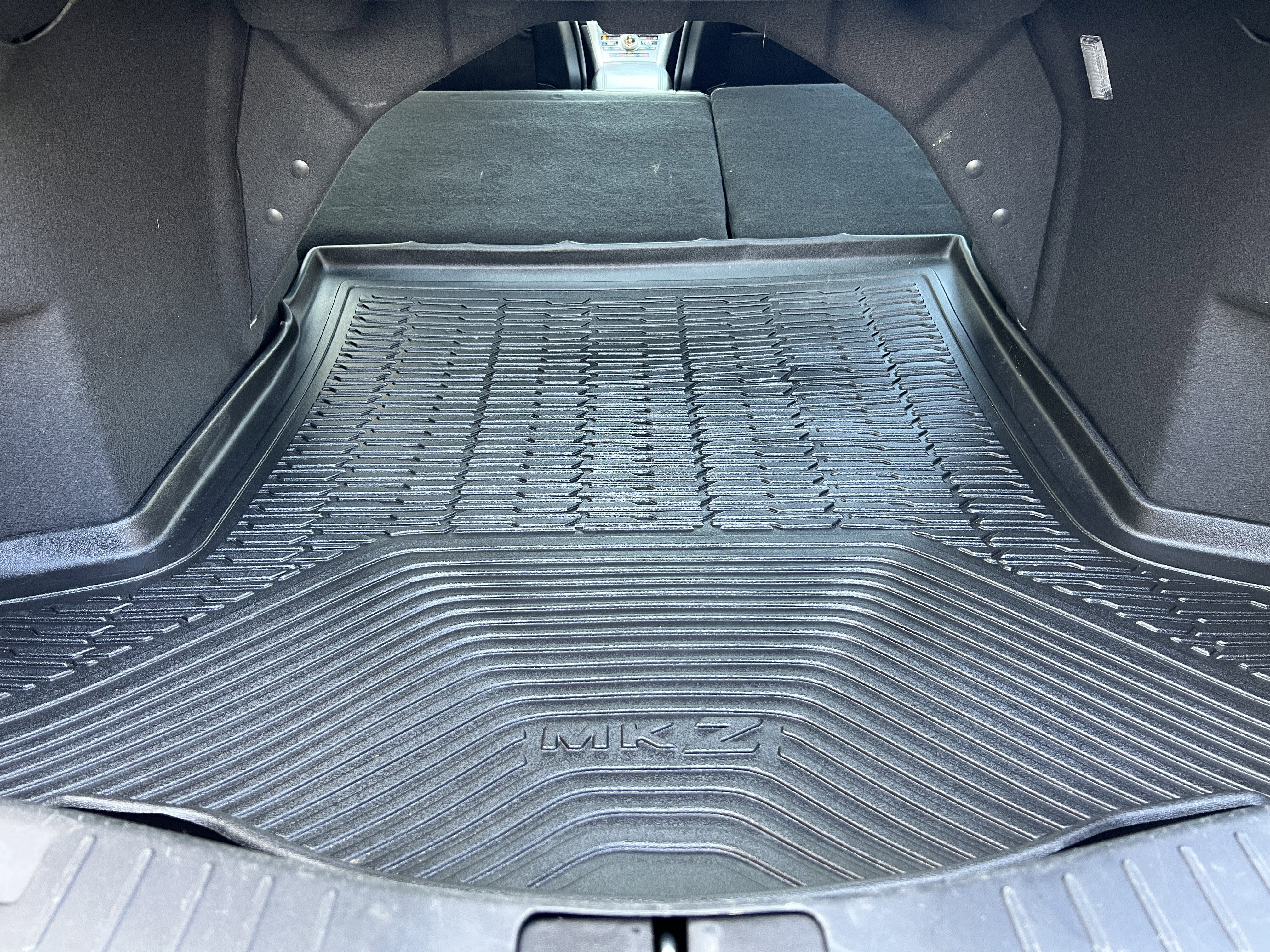 Used 2020 Lincoln MKZ Reserve w/ Luxury Package FWD image 21