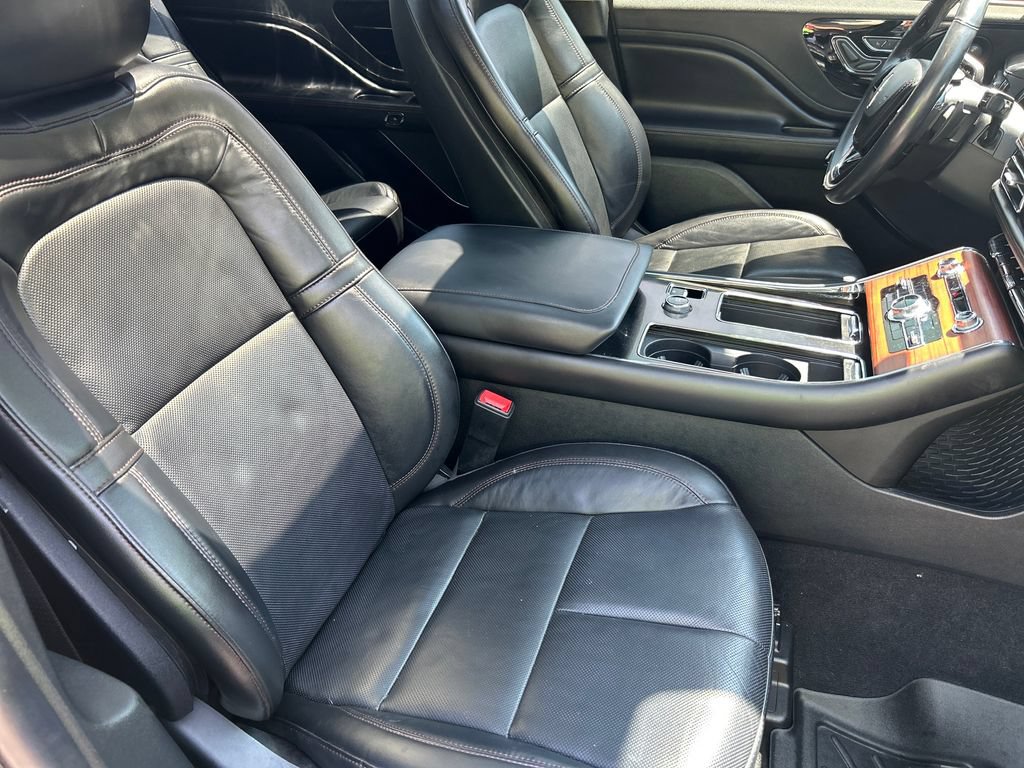 Used 2022 Lincoln Aviator Reserve AWD/4WD image 13