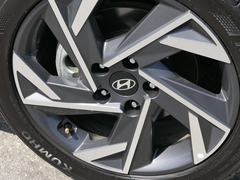 Certified 2025 Hyundai Elantra Sport w/ Cargo Package FWD image 11