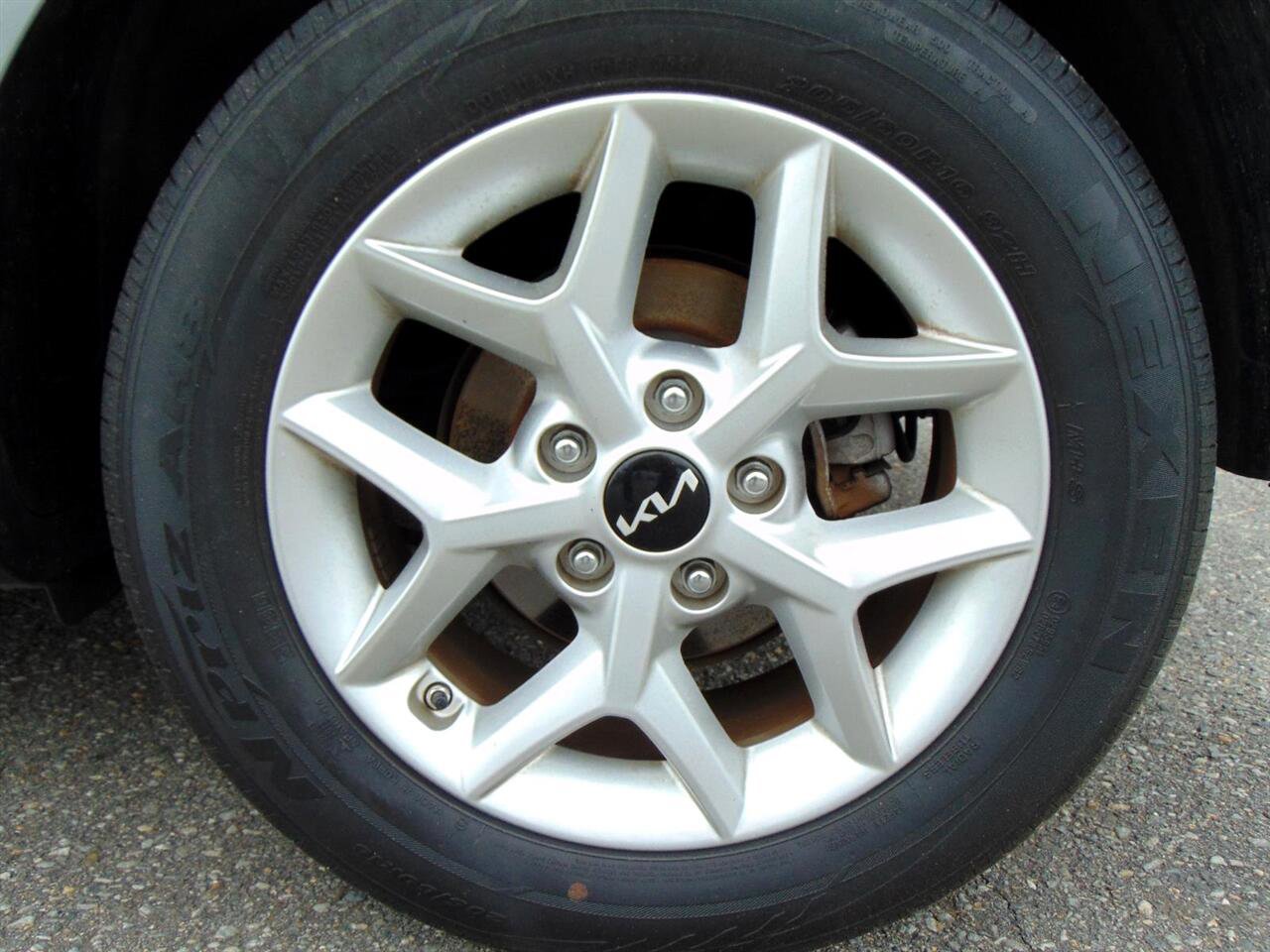 Used 2024 Kia Soul LX w/ Option Group 015 image 9