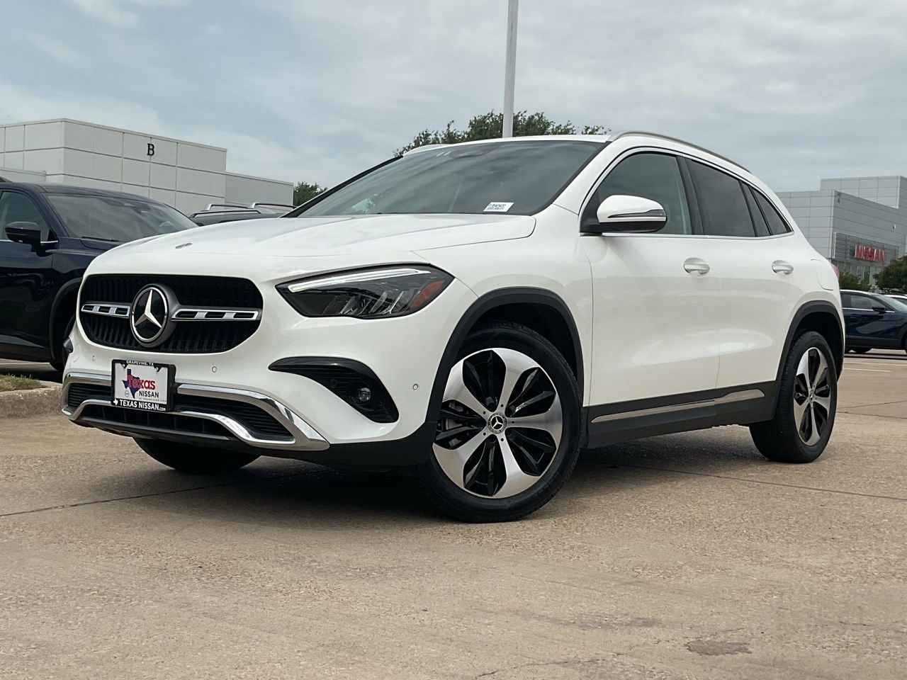 Used 2025 Mercedes-Benz GLA 250 image 2
