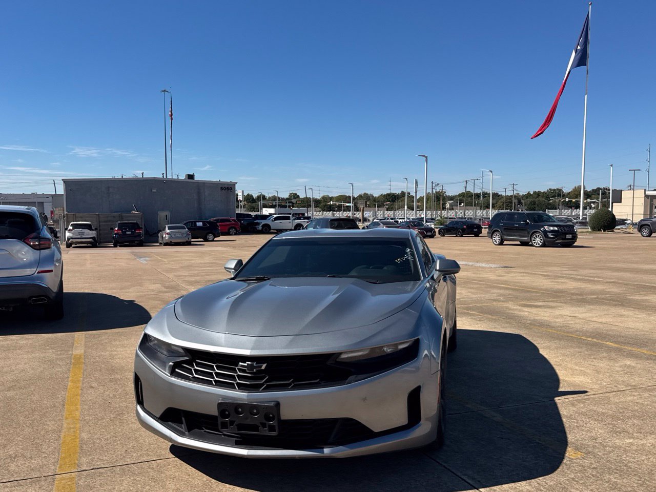 Used 2023 Chevrolet Camaro LT RWD image 7