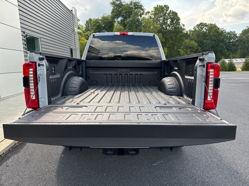 New 2026 Ford F250 XLT w/ XLT Premium Package AWD/4WD image 10
