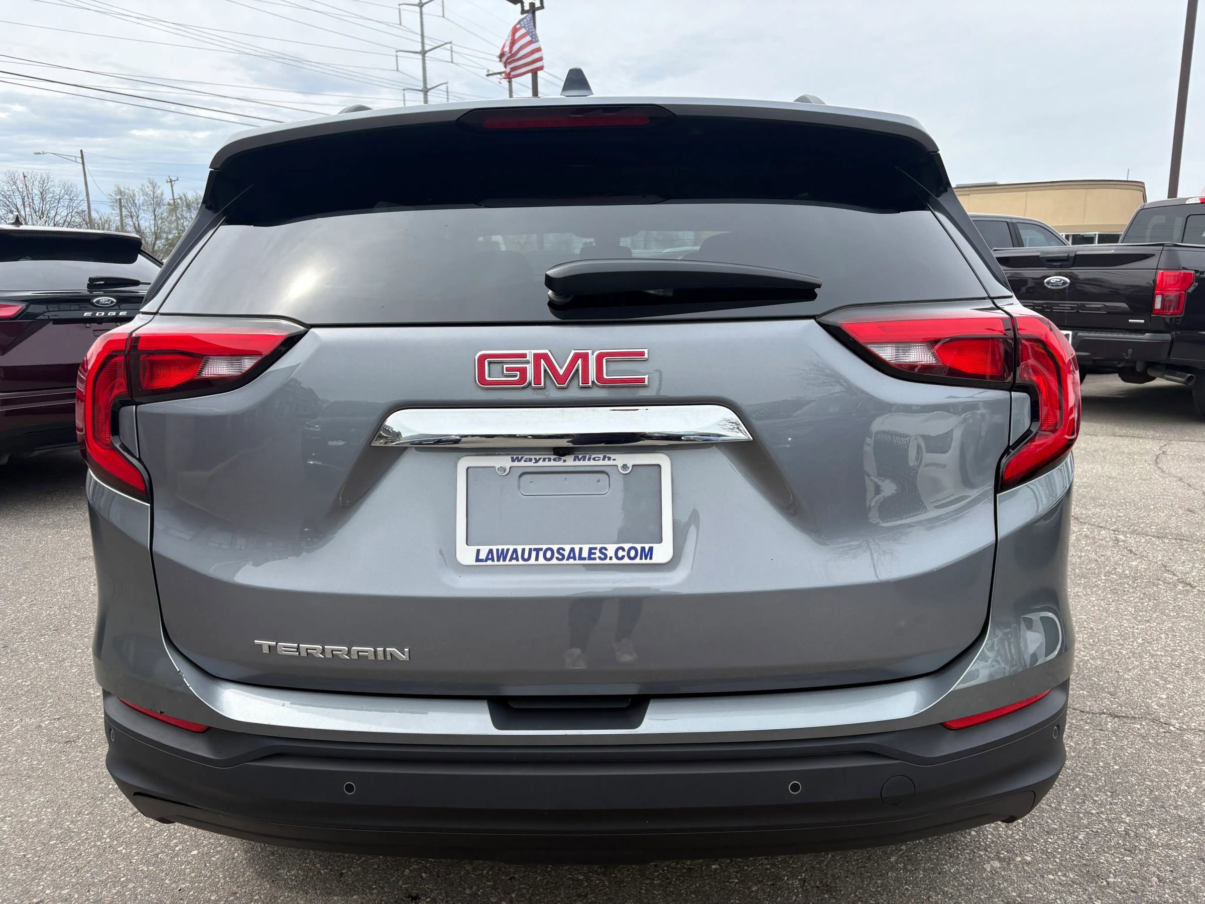 Used 2020 GMC Terrain SLE w/ Driver Convenience Package image 7