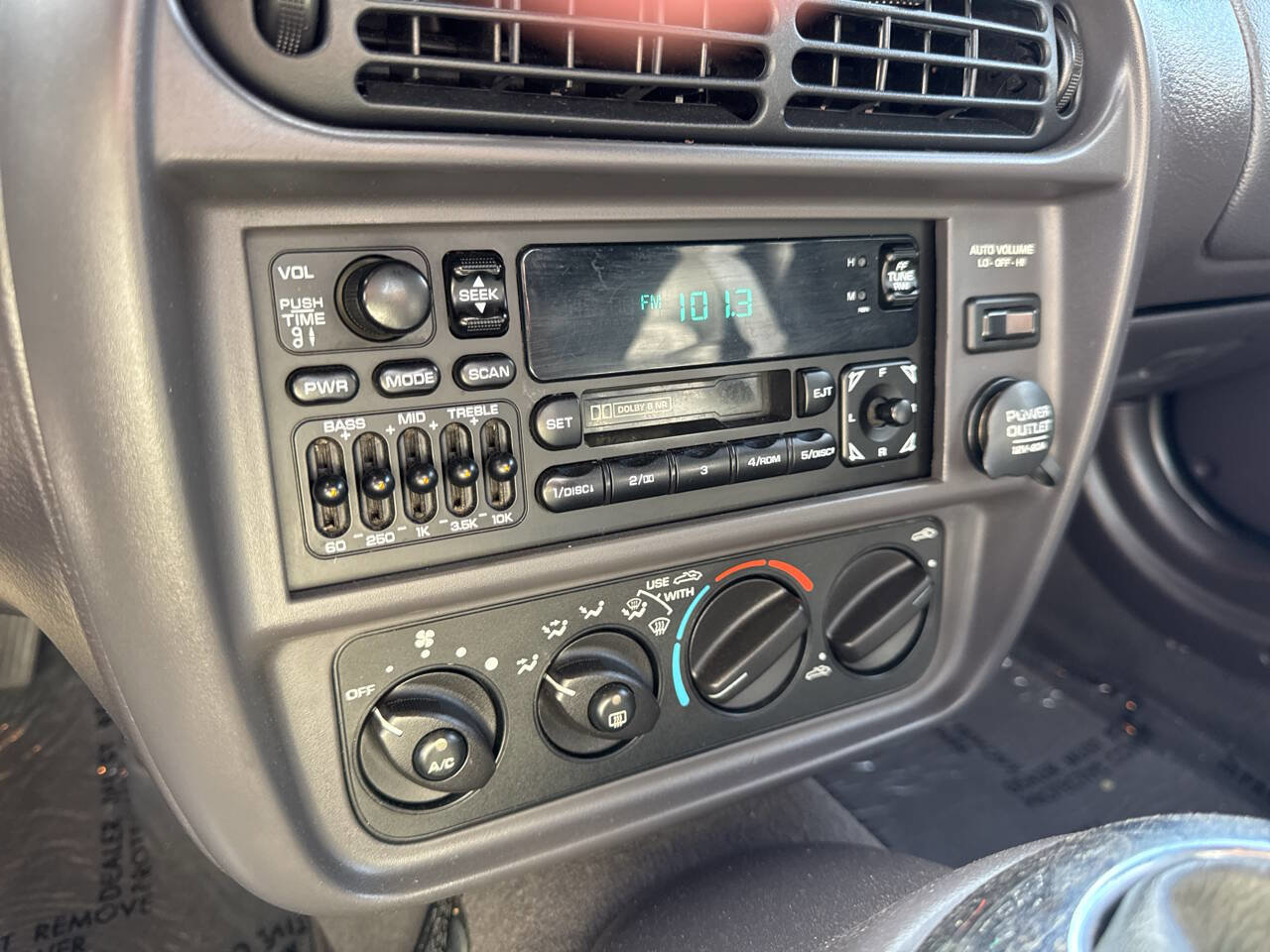 Used 2001 Chrysler Prowler image 22