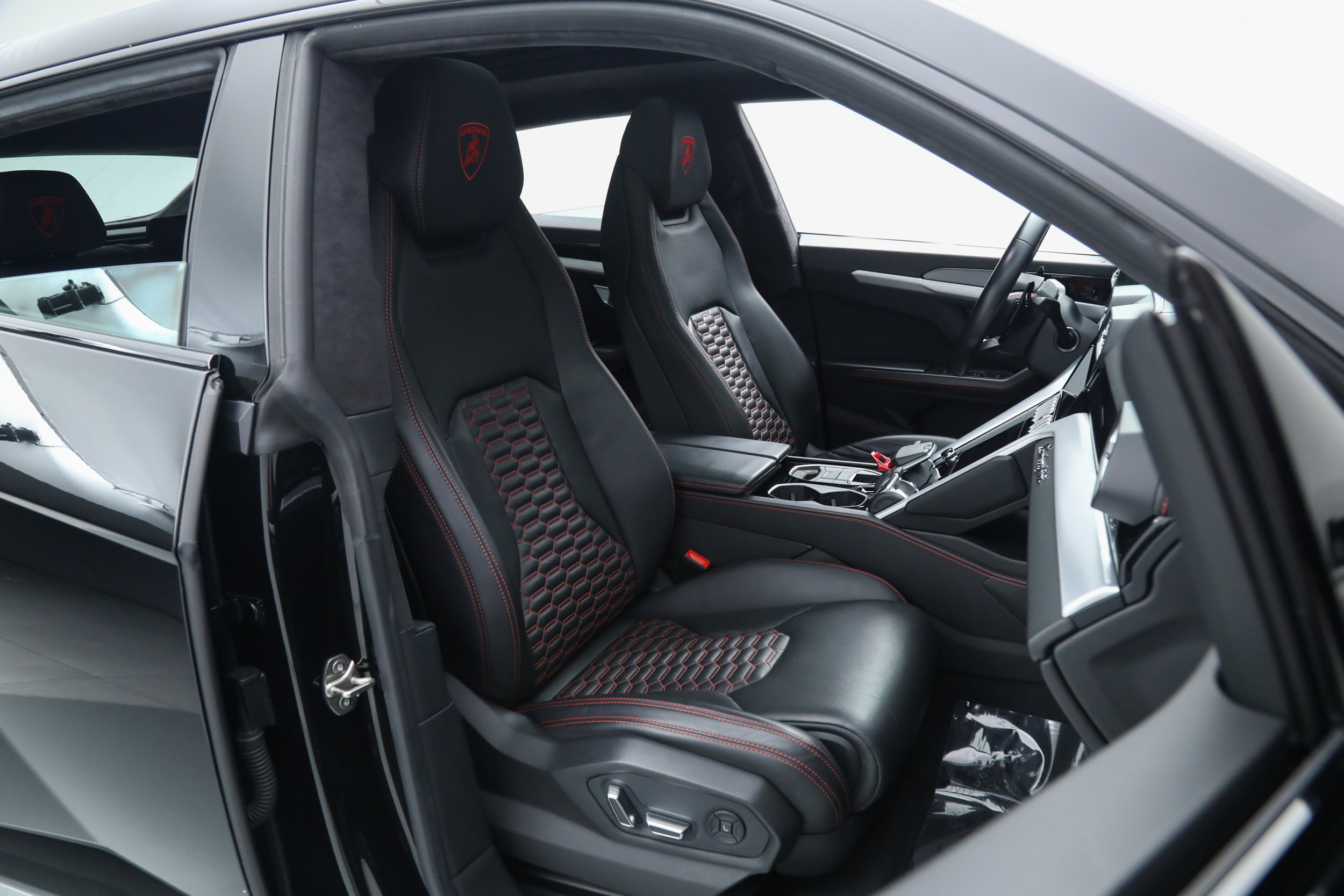 Used 2022 Lamborghini Urus image 16