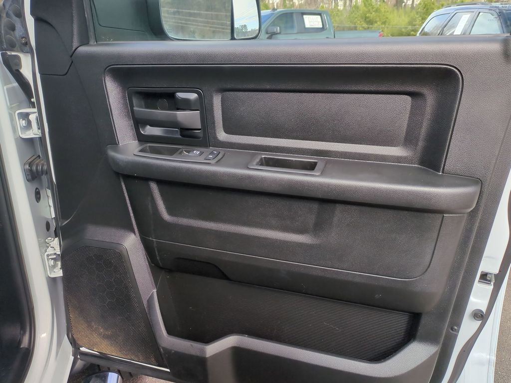 Used 2022 RAM 5500 Tradesman w/ Chrome Appearance Group image 30