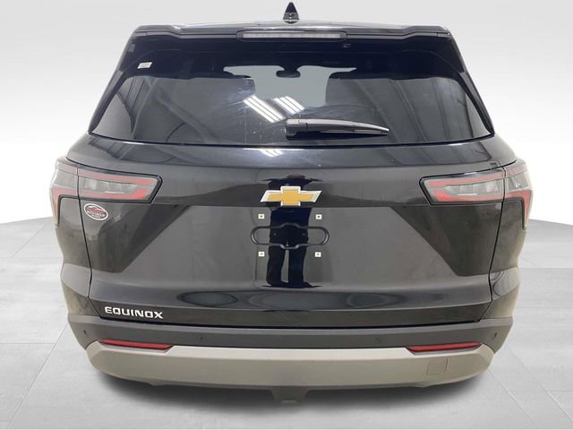 Used 2025 Chevrolet Equinox LT image 3